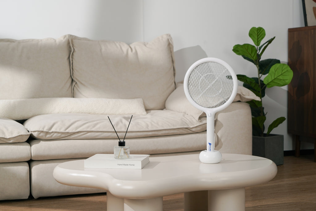 Polaris Appliances 2-in-1 Electric Fly Swatter & Lure Lamp (GZ-MKS01)